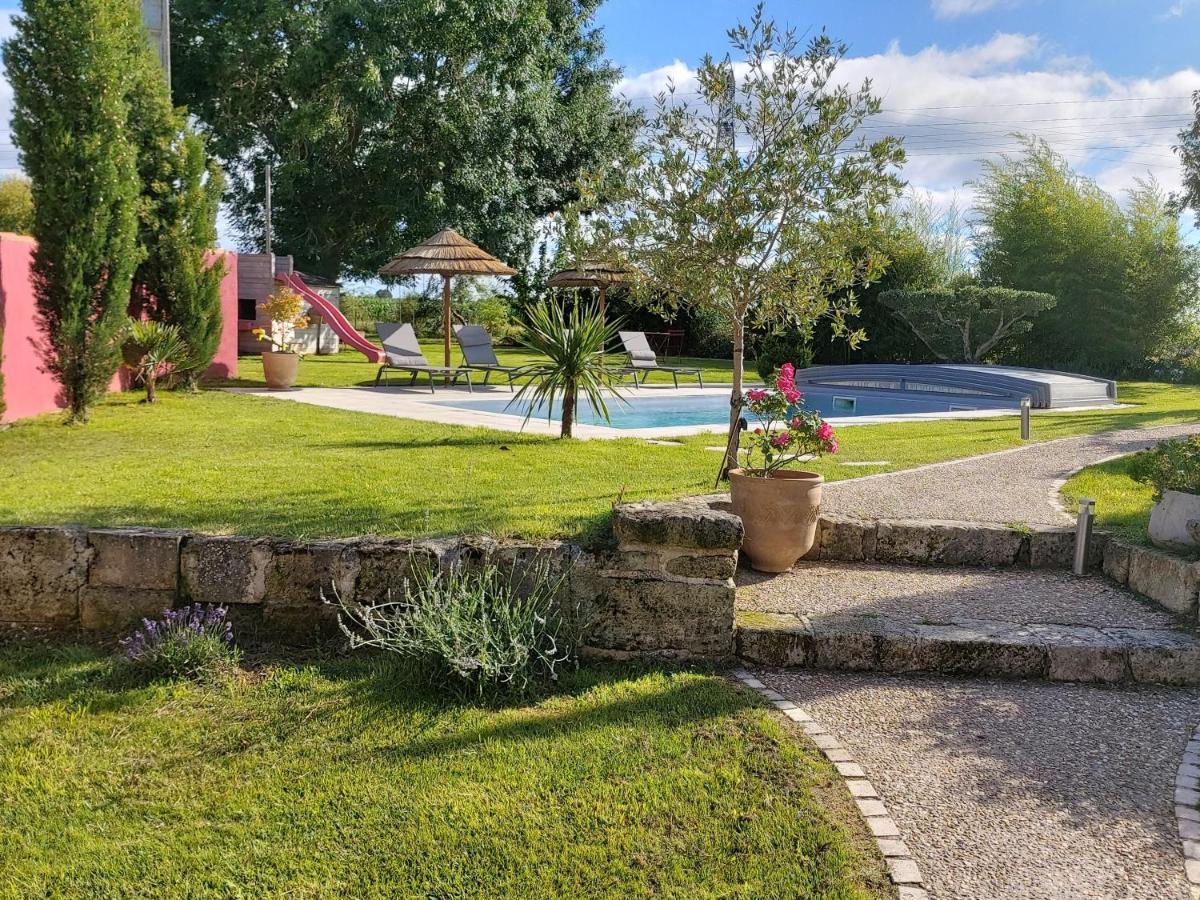 Les Marguerites Bed & Breakfast Champdolent Bagian luar foto